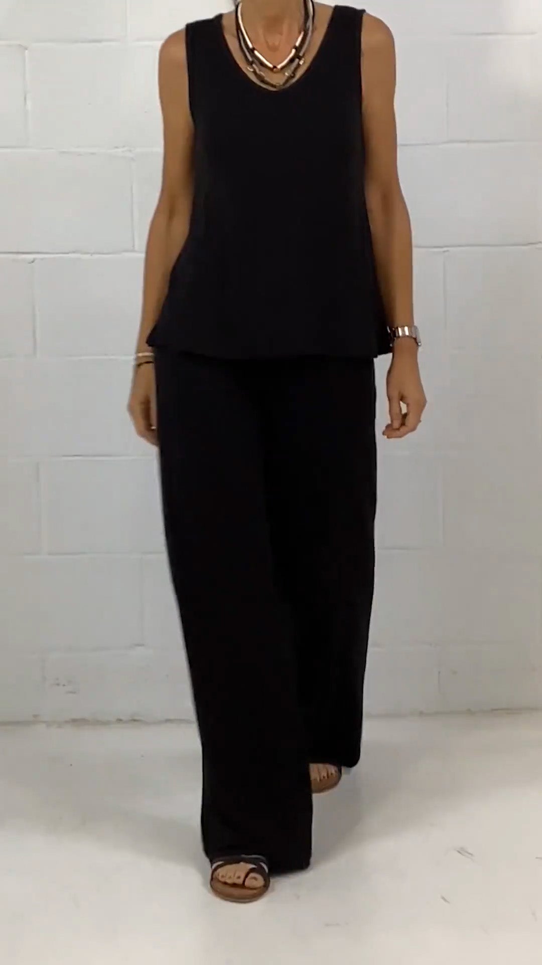 Women's Spring Casual Solid Sleeveless Crewneck Loose Two-piece Set - Seldom Seen Styles