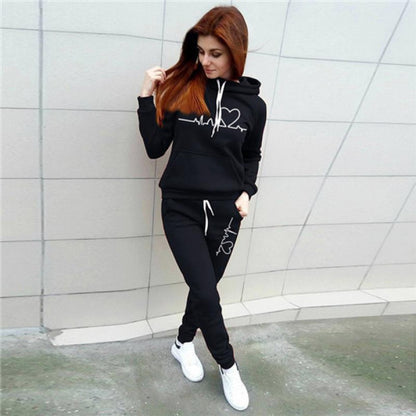 Two-Piece Set Women's Heart Print Raglan Sleeve Hoodie & Drawstring Waist Sweatpants Set, Casual Long Sleeve Hooded Pullover & Pocket Jogger Pants, Women's Fall & Winter Clothes, Holiday Outfits, Soft Clothes - Seldom Seen Styles
