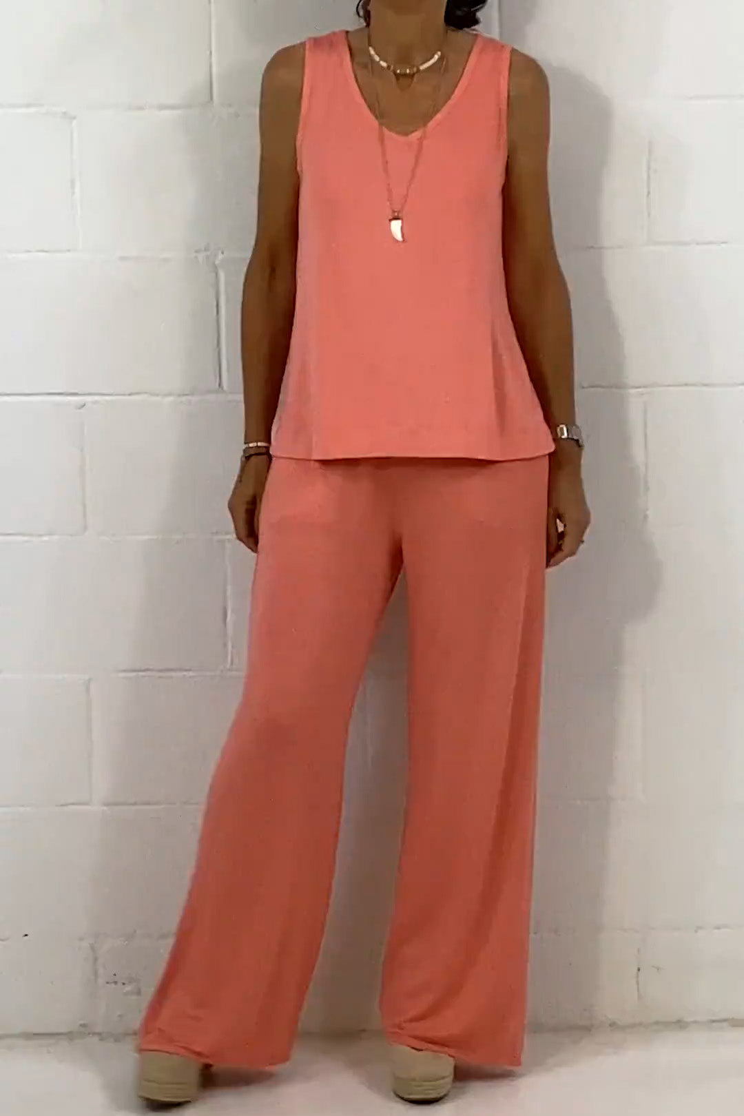 Women's Spring Casual Solid Sleeveless Crewneck Loose Two-piece Set - Seldom Seen Styles