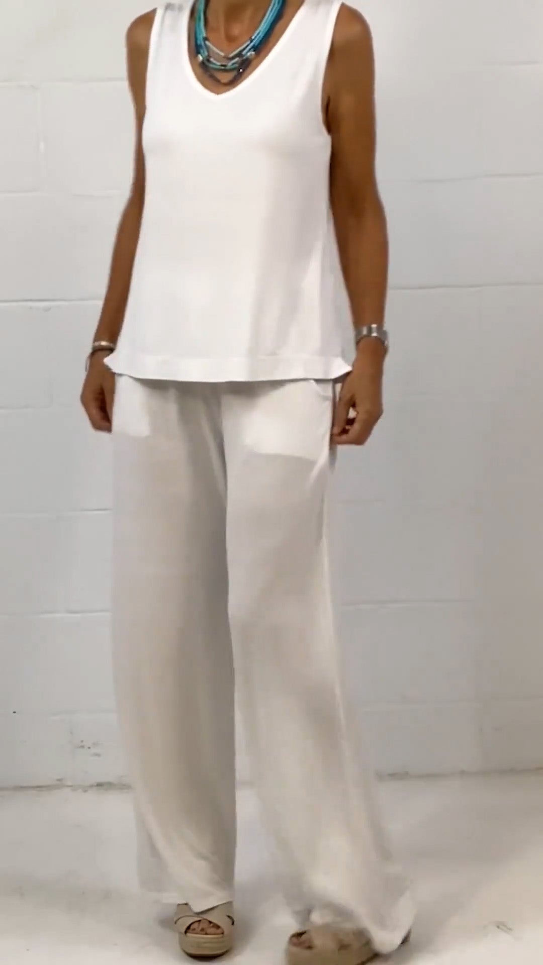 Women's Spring Casual Solid Sleeveless Crewneck Loose Two-piece Set - Seldom Seen Styles