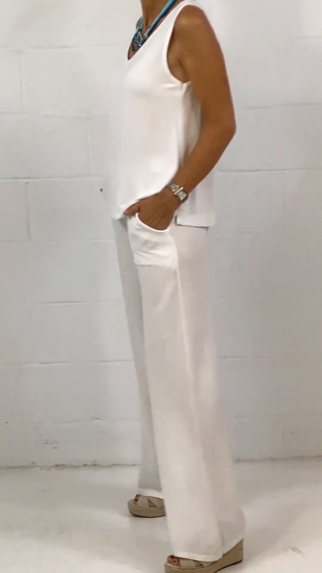 Women's Spring Casual Solid Sleeveless Crewneck Loose Two-piece Set - Seldom Seen Styles