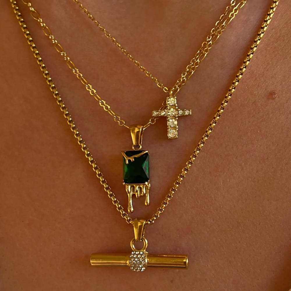 ALICE 18K GOLD PLATED CHARM NECKLACE - Seldom Seen Styles