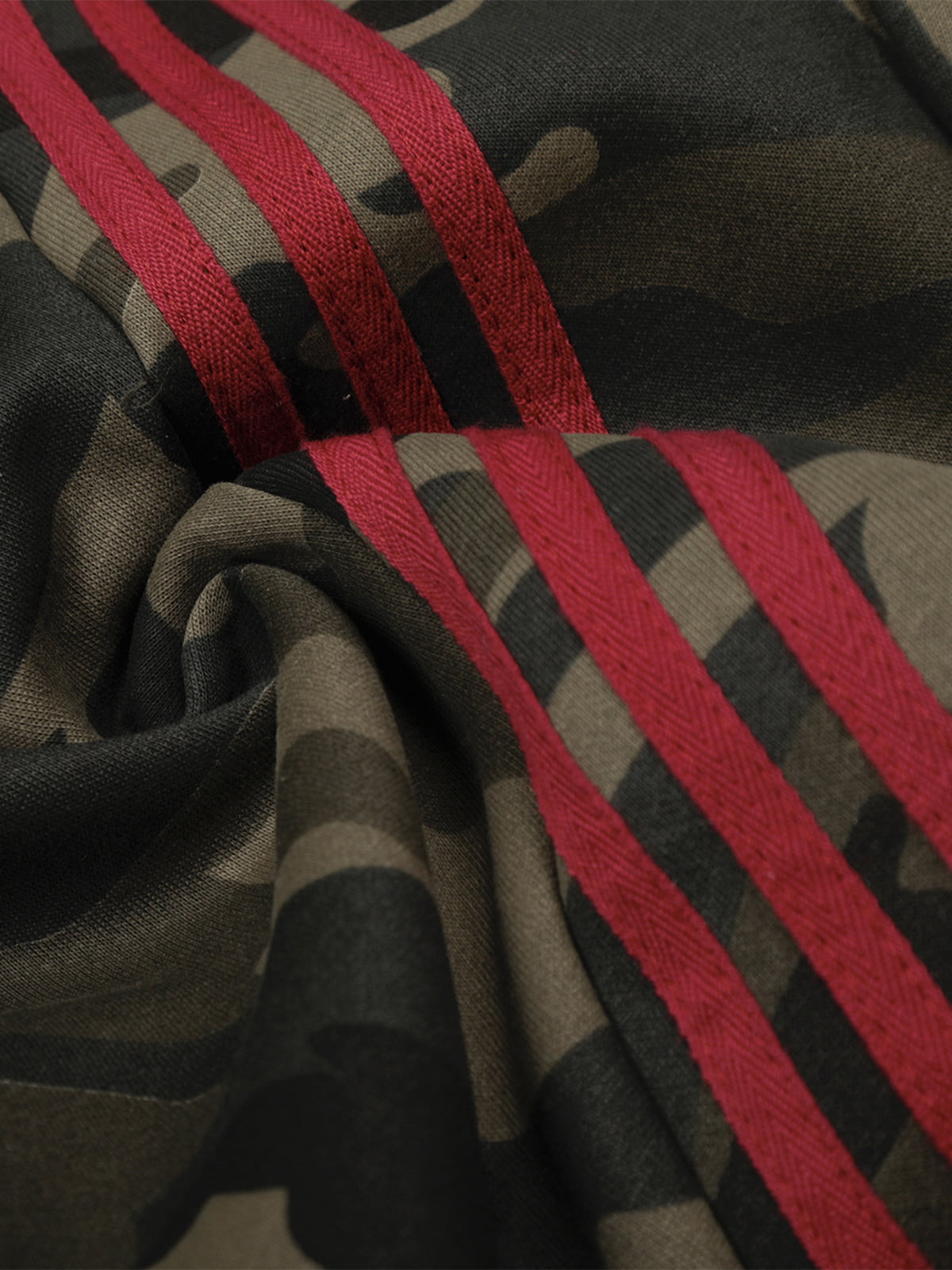 Camouflage Wide-Leg Pants with Red Stripes and Embroidery for Casual Wear 