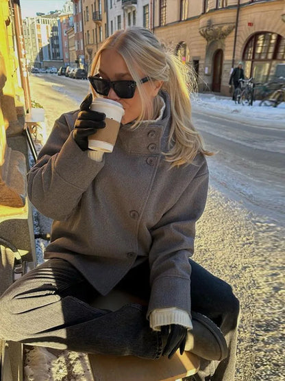 Martha | High-Neck Buttoned Jacket