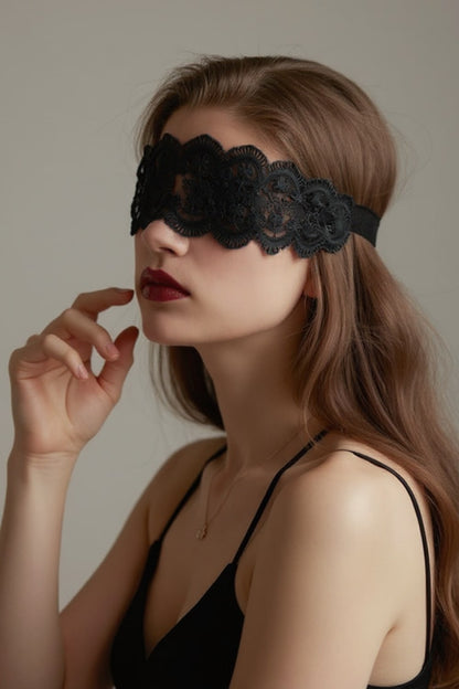 Masque Abigaël en dentelle