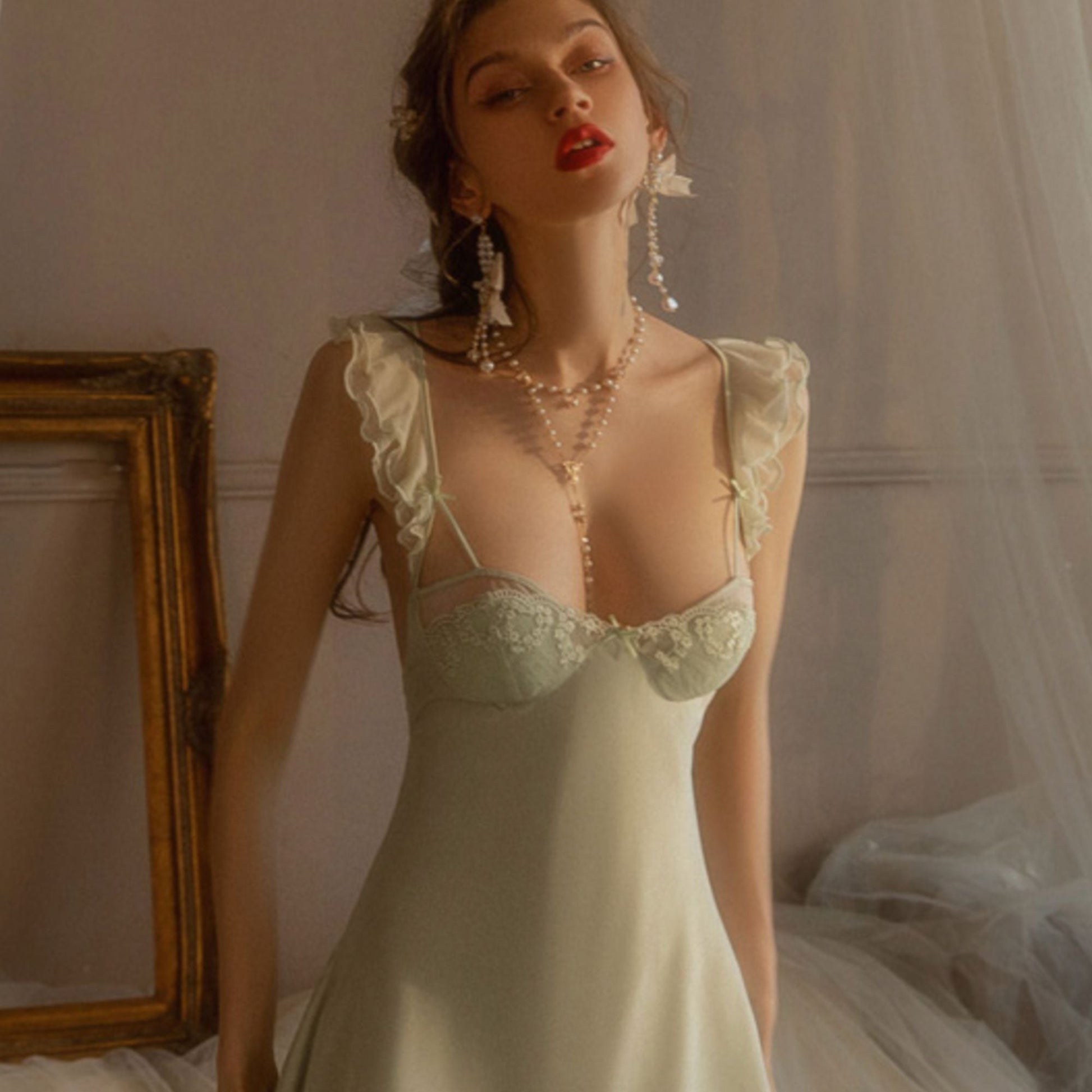 DANIELLE SILKY SWEETHEART LINGERIE SLIP - Seldom Seen Styles