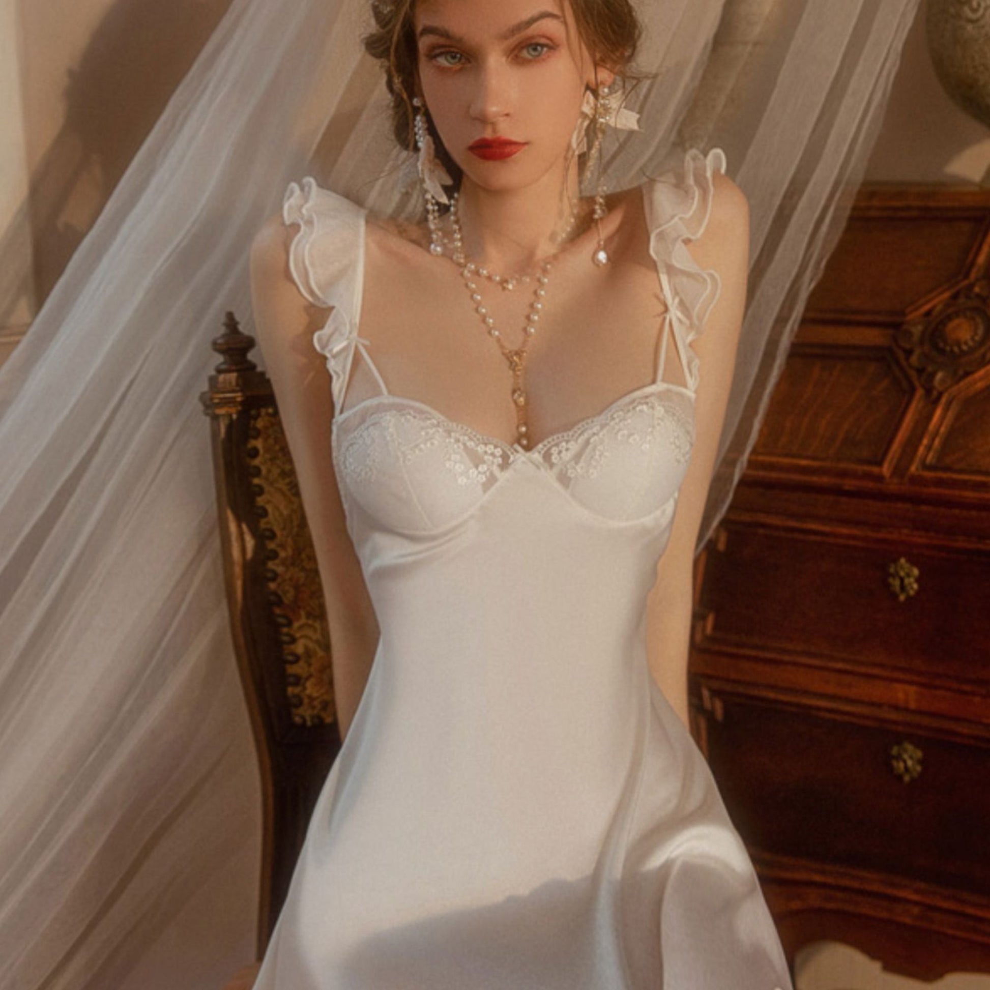 DANIELLE SILKY SWEETHEART LINGERIE SLIP - Seldom Seen Styles