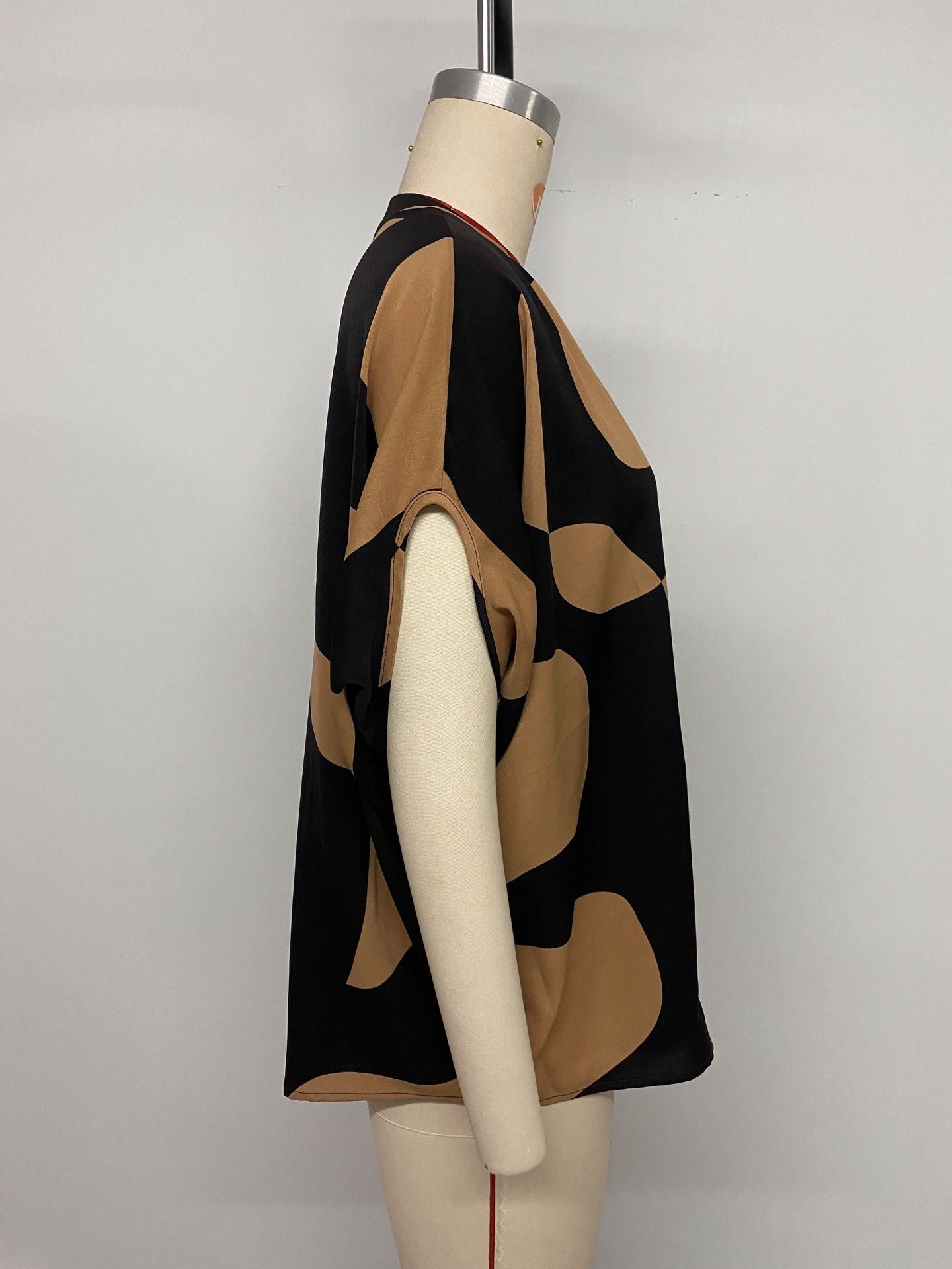 Summer Hot Sale Popular Loose Casual Pullover Short Sleeve v Abstract Print Shirt for Women - Seldom Seen Styles