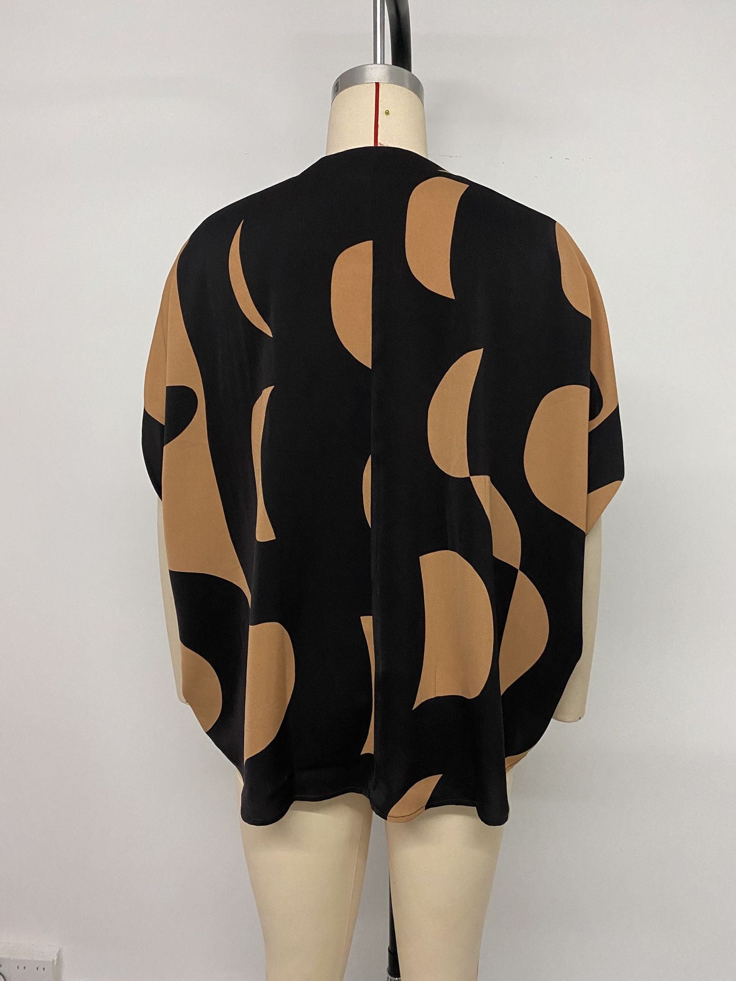 Summer Hot Sale Popular Loose Casual Pullover Short Sleeve v Abstract Print Shirt for Women - Seldom Seen Styles