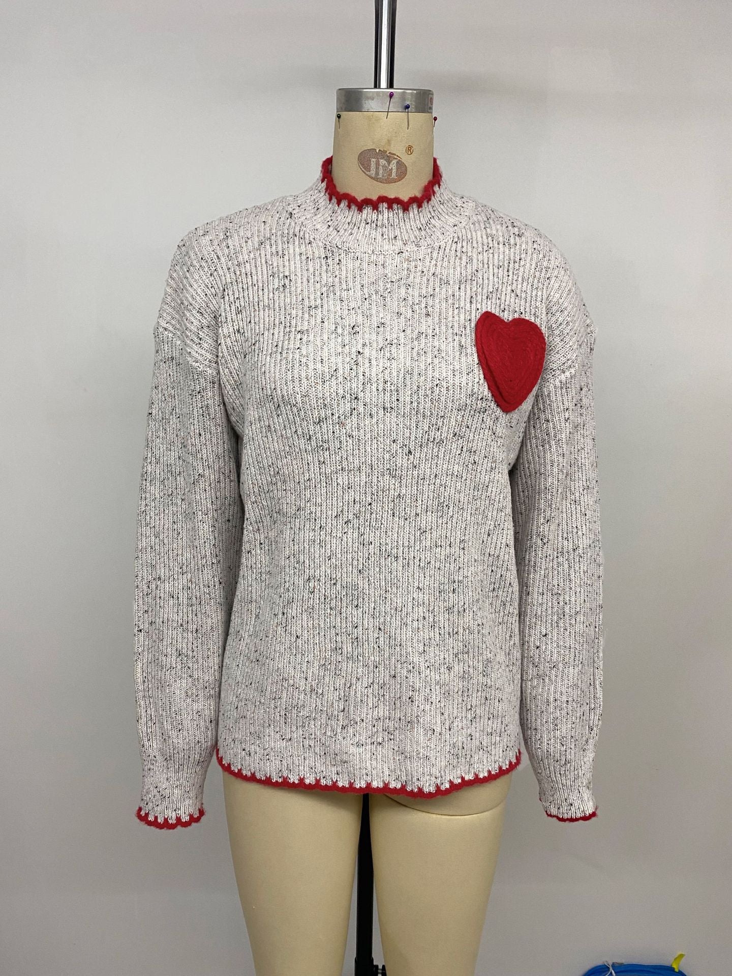 Women's Cute Heart Patched Crewneck Sweater Long Sleeve Ribbed Knit Pullover Casual Sweaters Casual Loose Sweater - Seldom Seen Styles