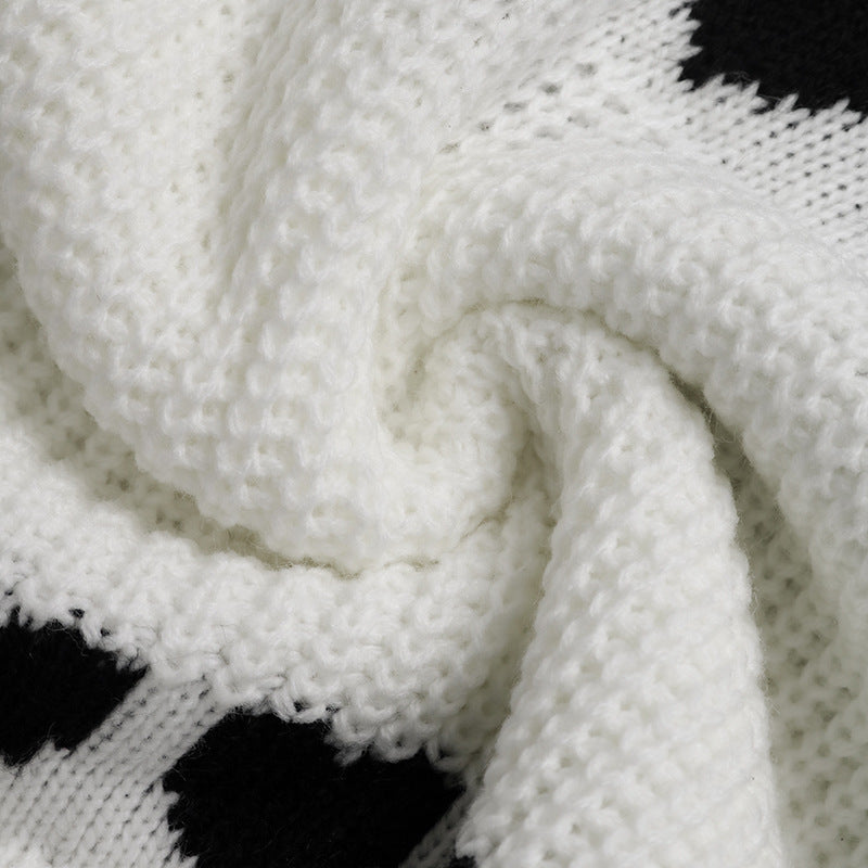 Womens Sweater Round Neck Tops 2025 Trendy White Contrast Heart Pattern Crew Neck Sweater - Seldom Seen Styles