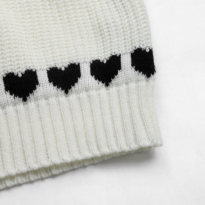 Womens Sweater Round Neck Tops 2025 Trendy White Contrast Heart Pattern Crew Neck Sweater - Seldom Seen Styles