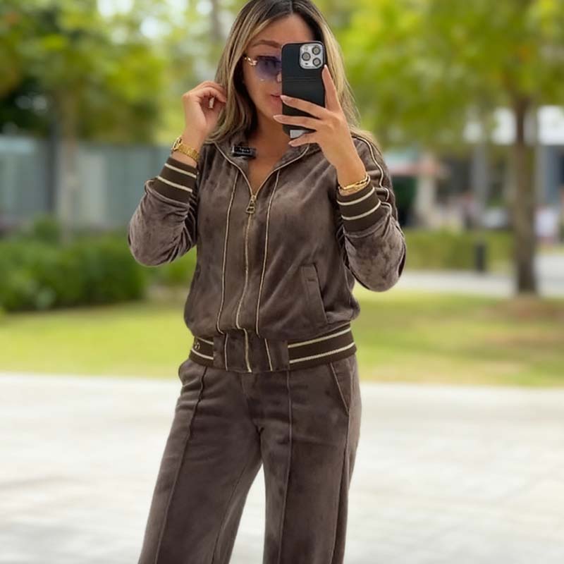 Women's 2-Piece Tracksuit Set with Zip Jacket & Wide-Leg Pants - Seldom Seen Styles