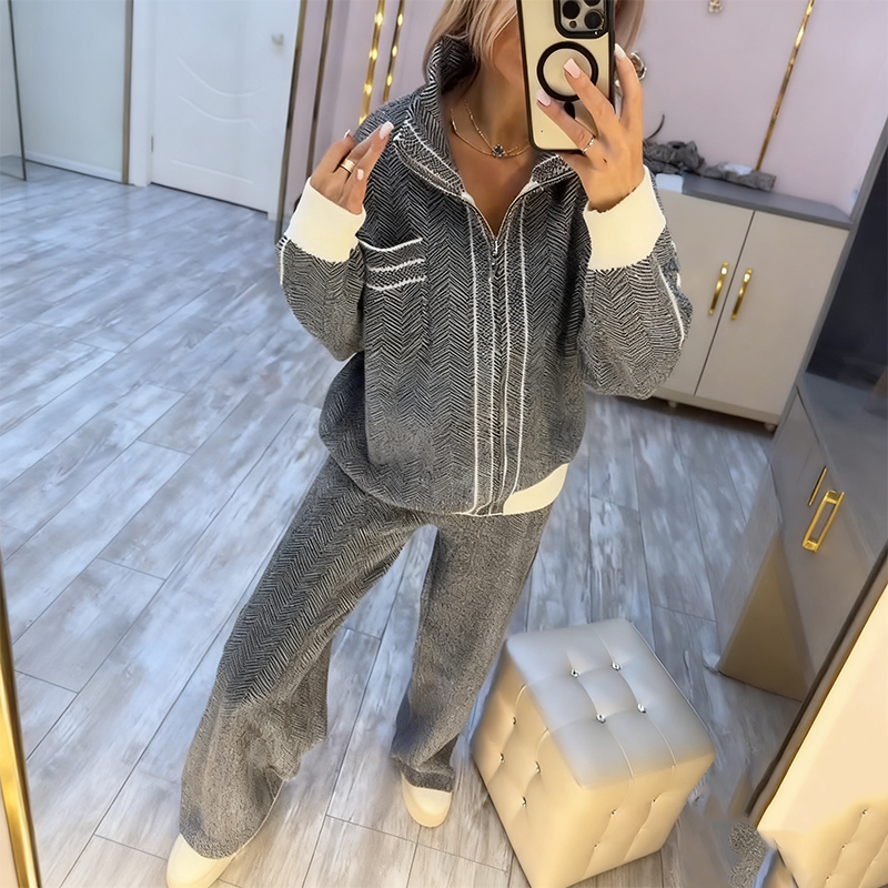 Women’s Stylish Jacket & Pants 2-Piece Set - Seldom Seen Styles