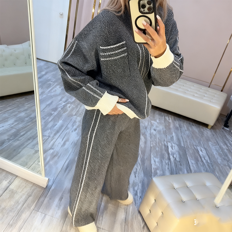 Women’s Stylish Jacket & Pants 2-Piece Set - Seldom Seen Styles