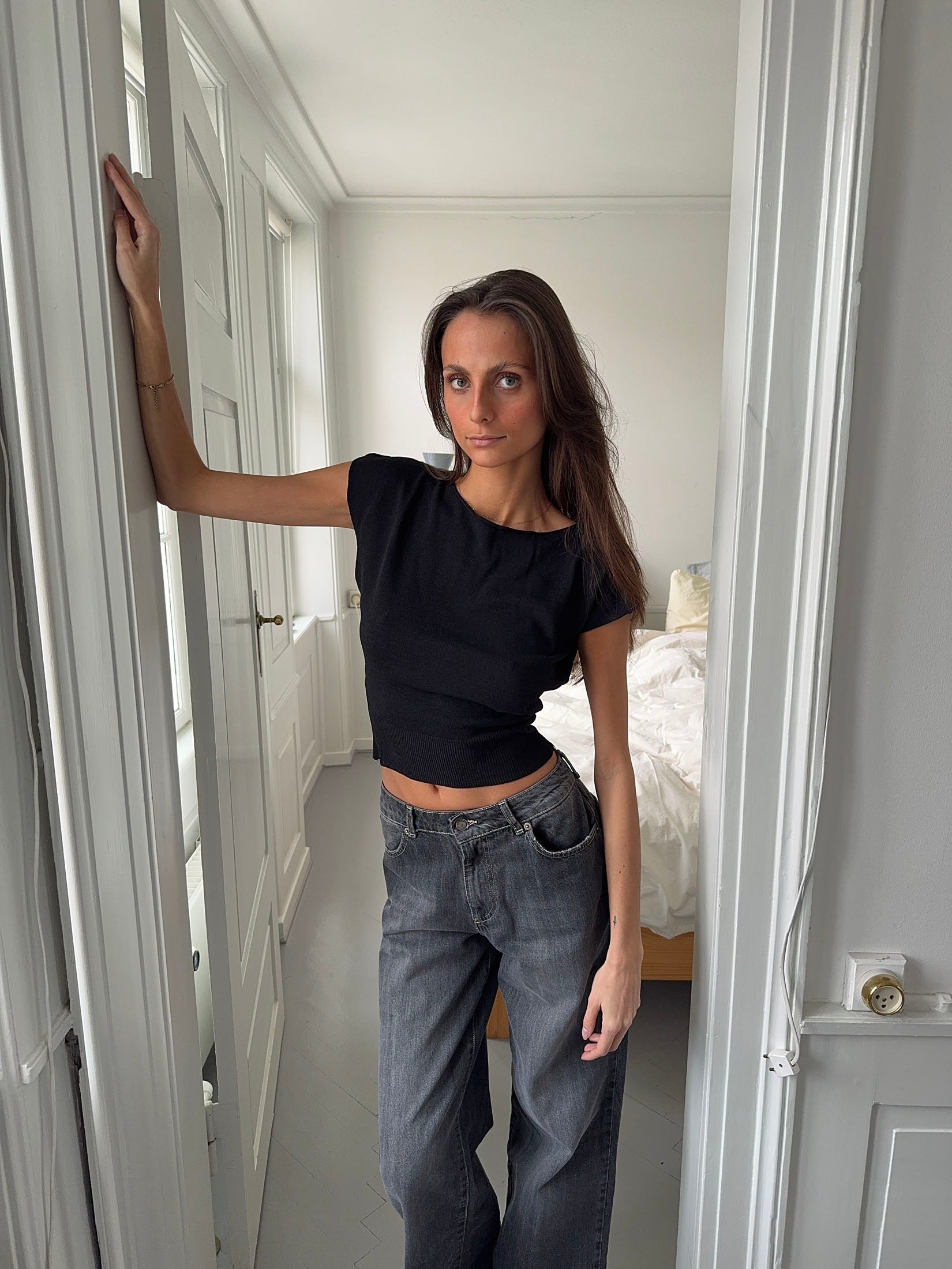 Lilu form fitting top - Black - Seldom Seen Styles